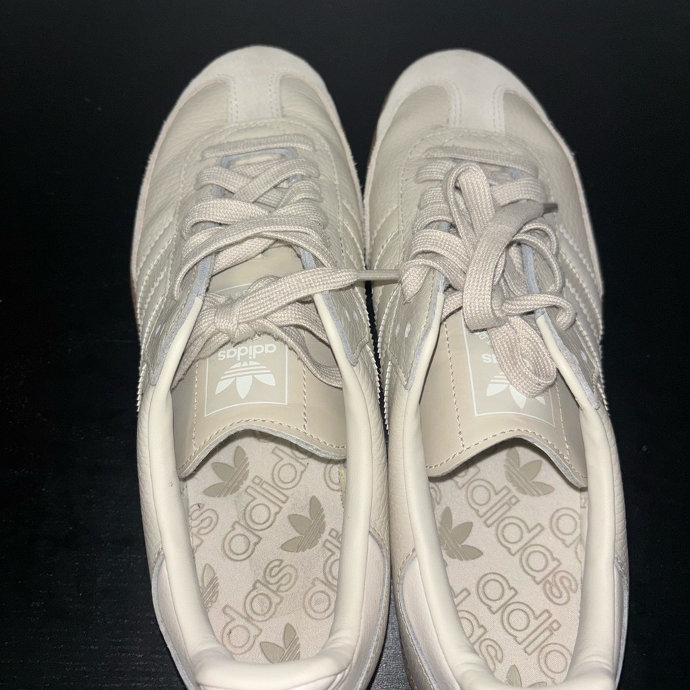 Adidas’s Samba OG Athletic Shoe - Picture 2 of 9